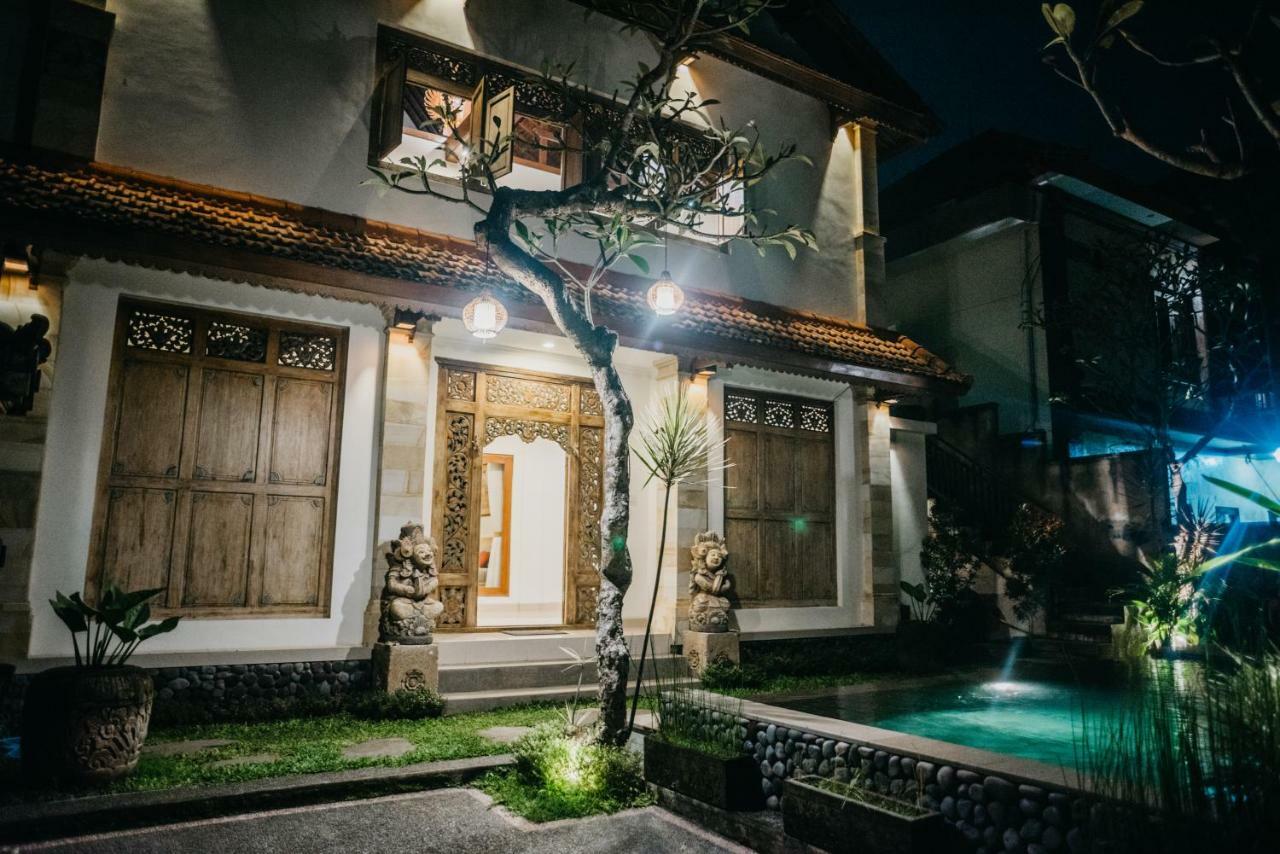 Mawar * Ubud